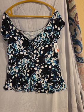Torrid Black Floral-Print Off The Shoulder Short Sleeve Peplum Top
